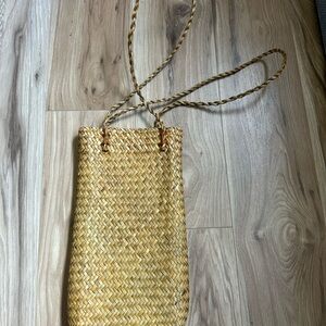 Elegant Tan Woven Women's Bag
